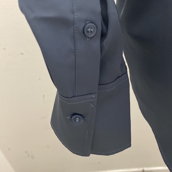 H&M | Silky V-Neck Blouse - Picture 7 of 14